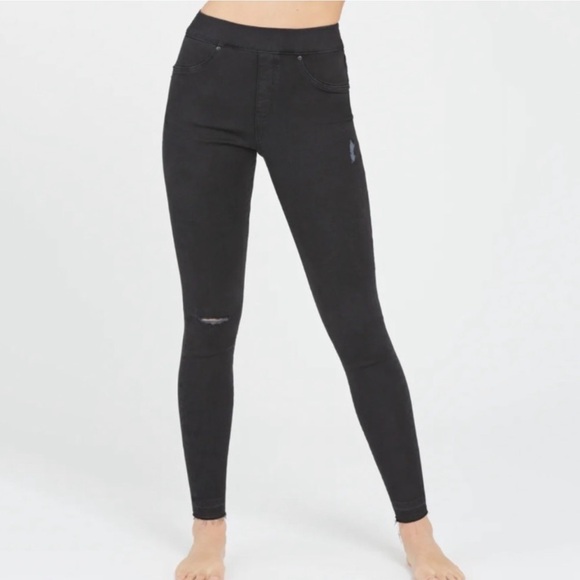 NWT Spanx High Rise Distressed Ankle Skinny Jeans in Vintage Black - Picture 2 of 9